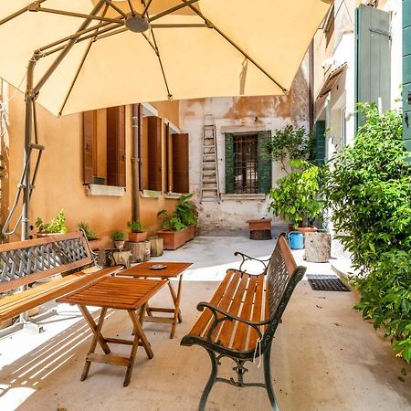 Queen House Venezia Exterior photo