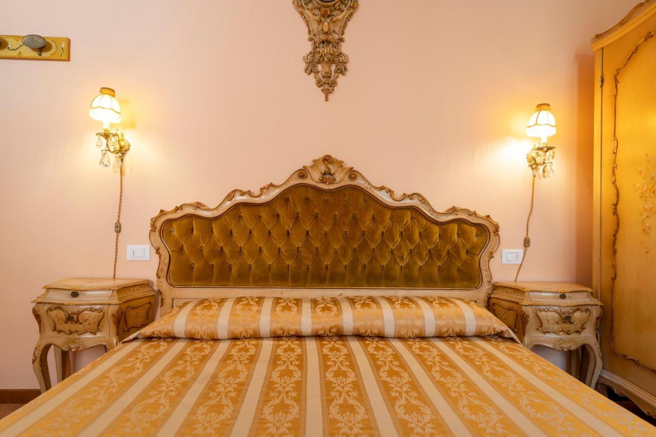 Queen House Venezia Exterior photo
